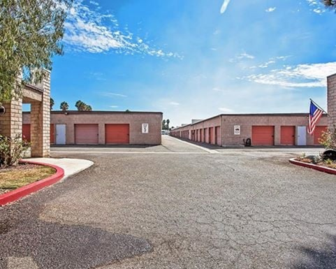 Simi Valley Mini Storage 2158 First Street Simi Valley, CA 93065